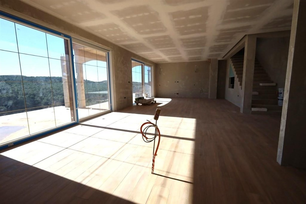 na-prodej-novy-rodinny-dum-s-bazenem-vrpolje-chorvatsko