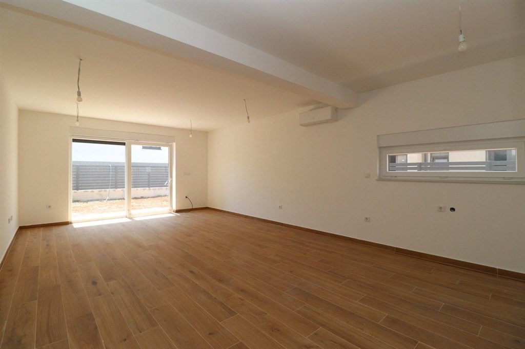 na-prodej-apartman-s-predzahradkou-blizko-more-zaboric-chorvatsko