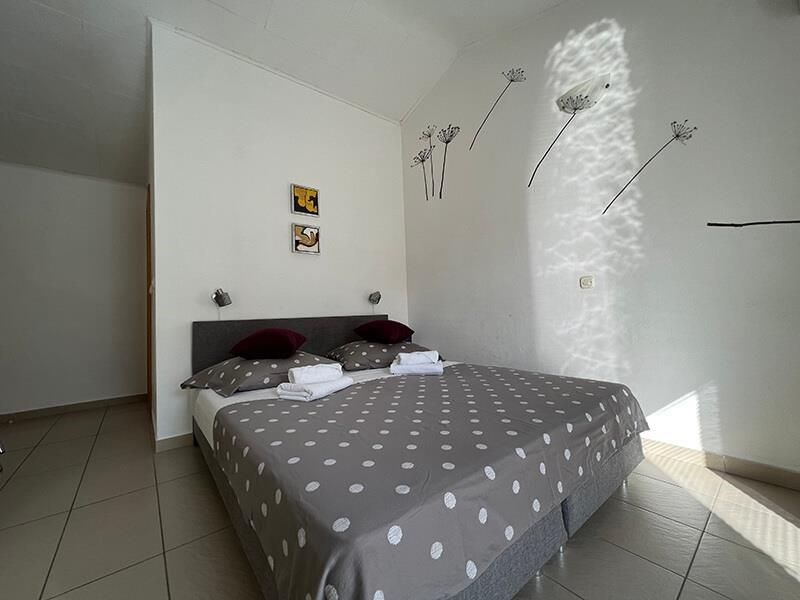 na-prodej-apartman-s-krasnym-vyhledem-na-more-baska-voda-chorvatsko