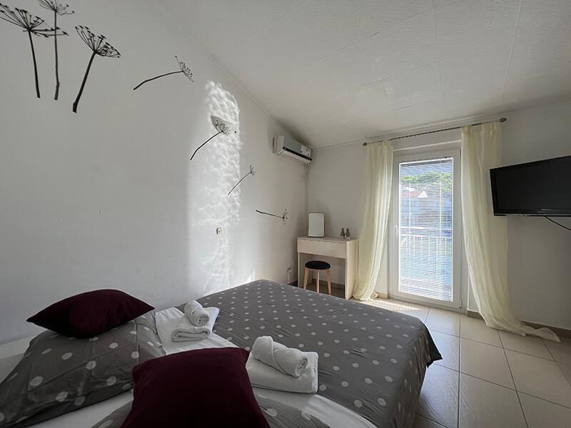 na-prodej-apartman-s-krasnym-vyhledem-na-more-baska-voda-chorvatsko