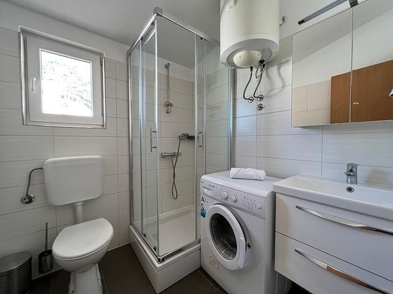 na-prodej-apartman-s-krasnym-vyhledem-na-more-baska-voda-chorvatsko