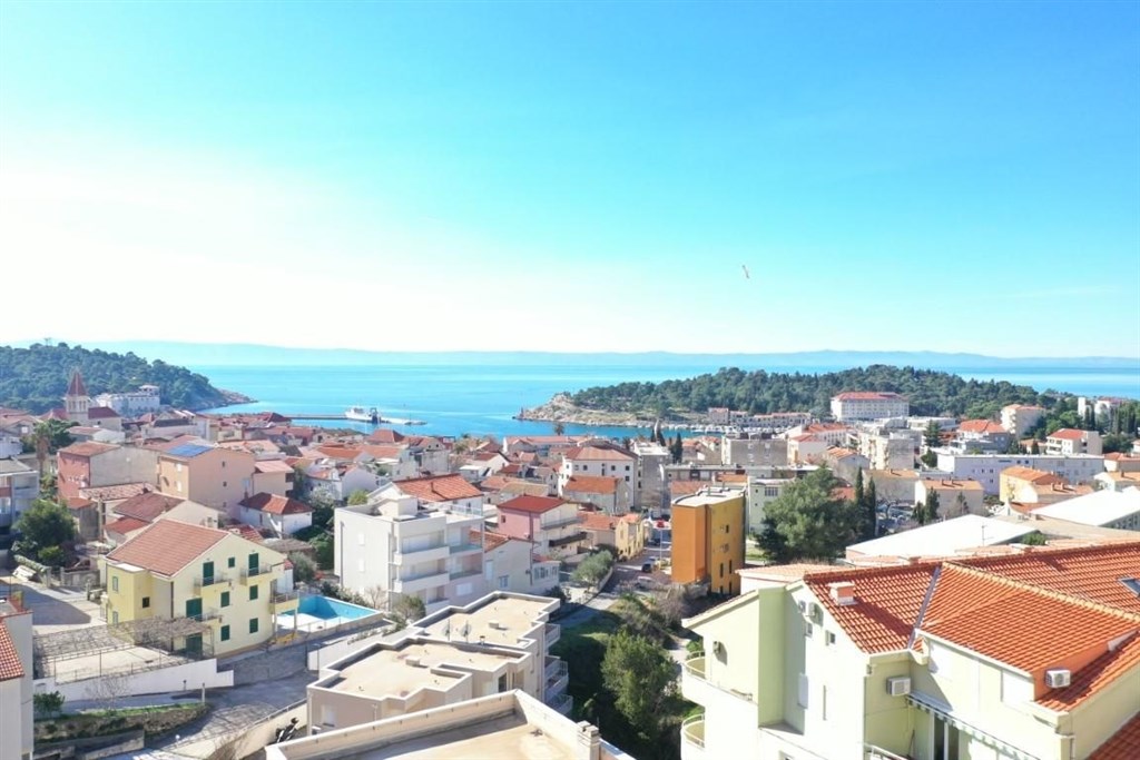 na-prodej-luxusni-penthouse-s-vyhledem-na-more-makarska-chorvatsko
