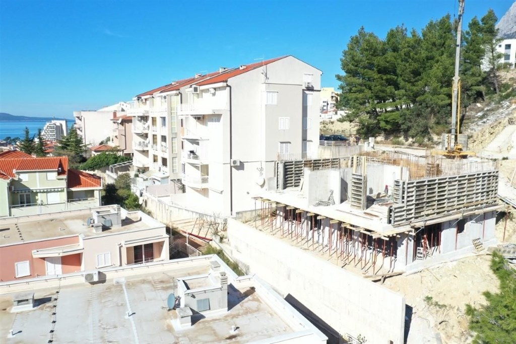 na-prodej-luxusni-penthouse-s-vyhledem-na-more-makarska-chorvatsko