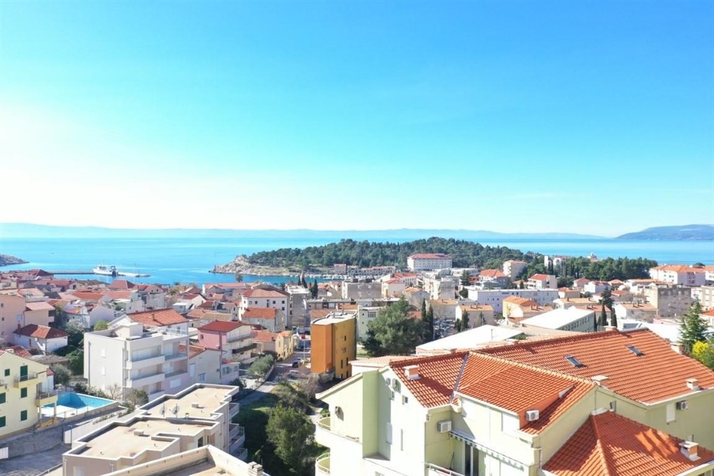 na-prodej-luxusni-penthouse-s-vyhledem-na-more-makarska-chorvatsko
