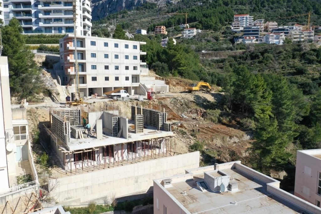 na-prodej-luxusni-penthouse-s-vyhledem-na-more-makarska-chorvatsko