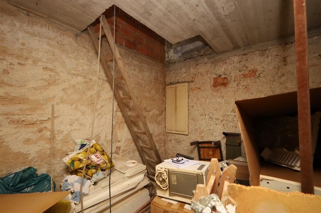 na-prodej-2-apartmany-s-vyhledem-na-more-sibenik-chorvatsko