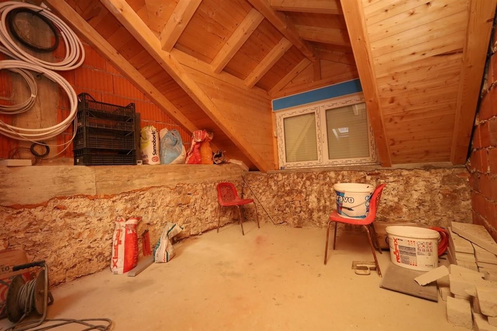 na-prodej-2-apartmany-s-vyhledem-na-more-sibenik-chorvatsko