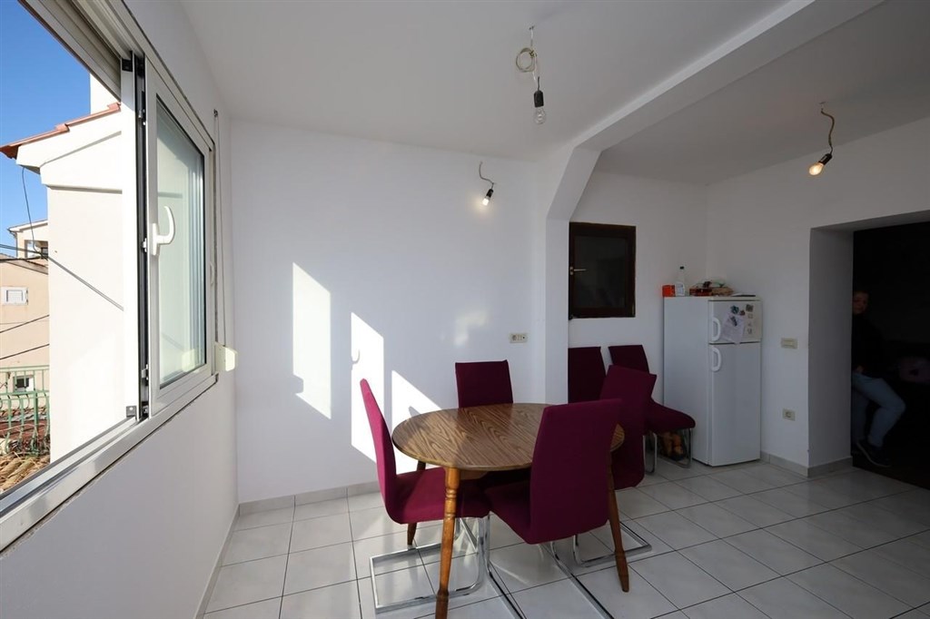 na-prodej-2-apartmany-s-vyhledem-na-more-sibenik-chorvatsko