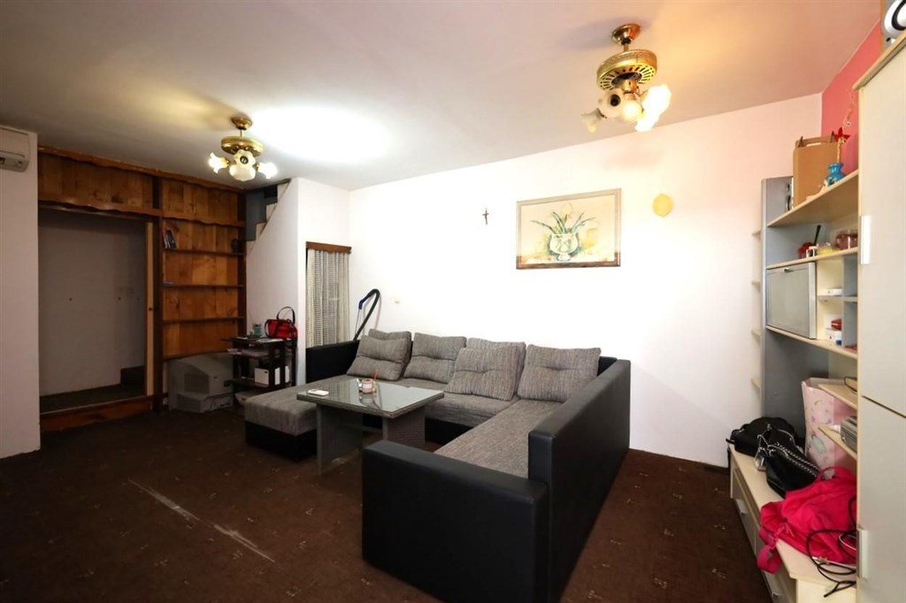 na-prodej-2-apartmany-s-vyhledem-na-more-sibenik-chorvatsko