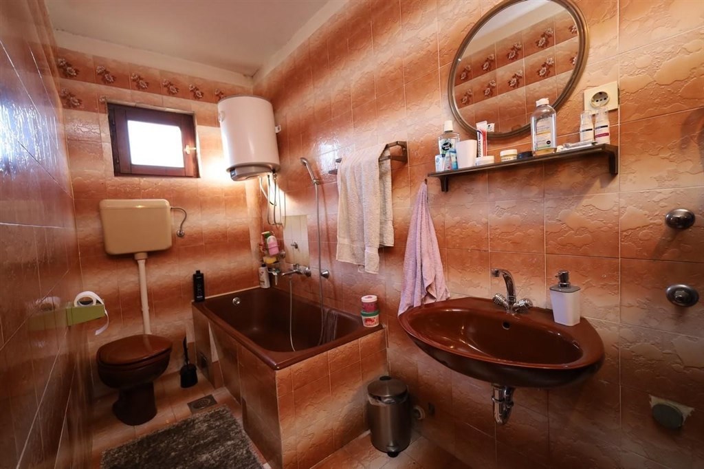 na-prodej-2-apartmany-s-vyhledem-na-more-sibenik-chorvatsko