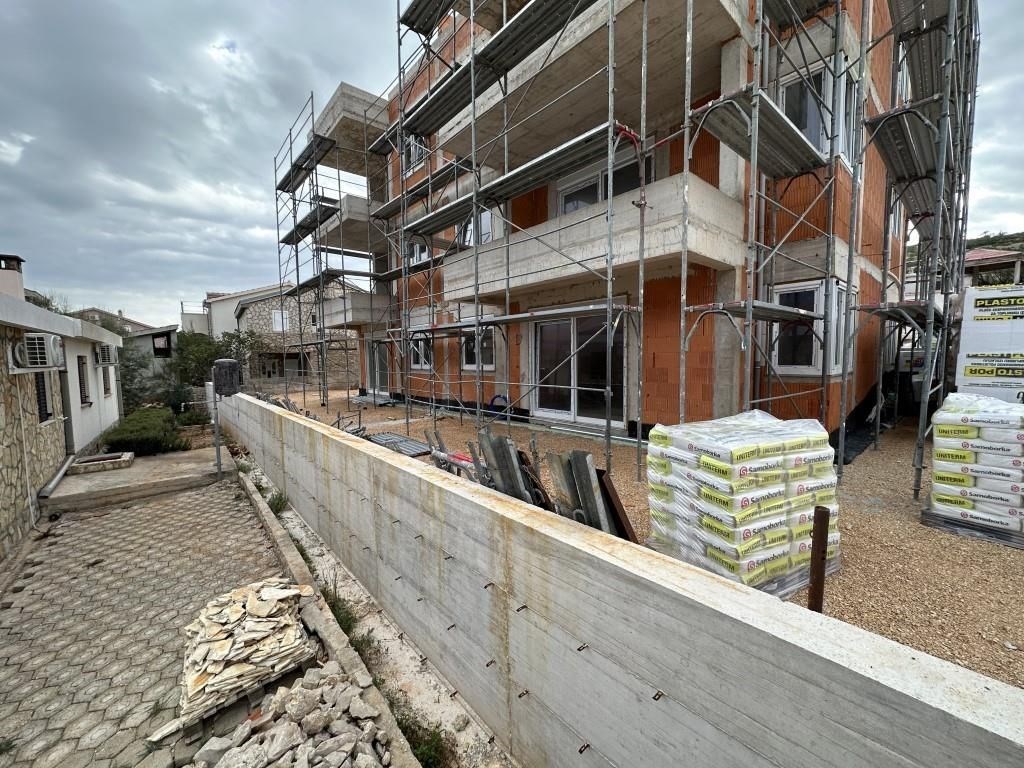na-prodej-prostorny-apartman-kousek-od-more-vinjerac-chorvatsko