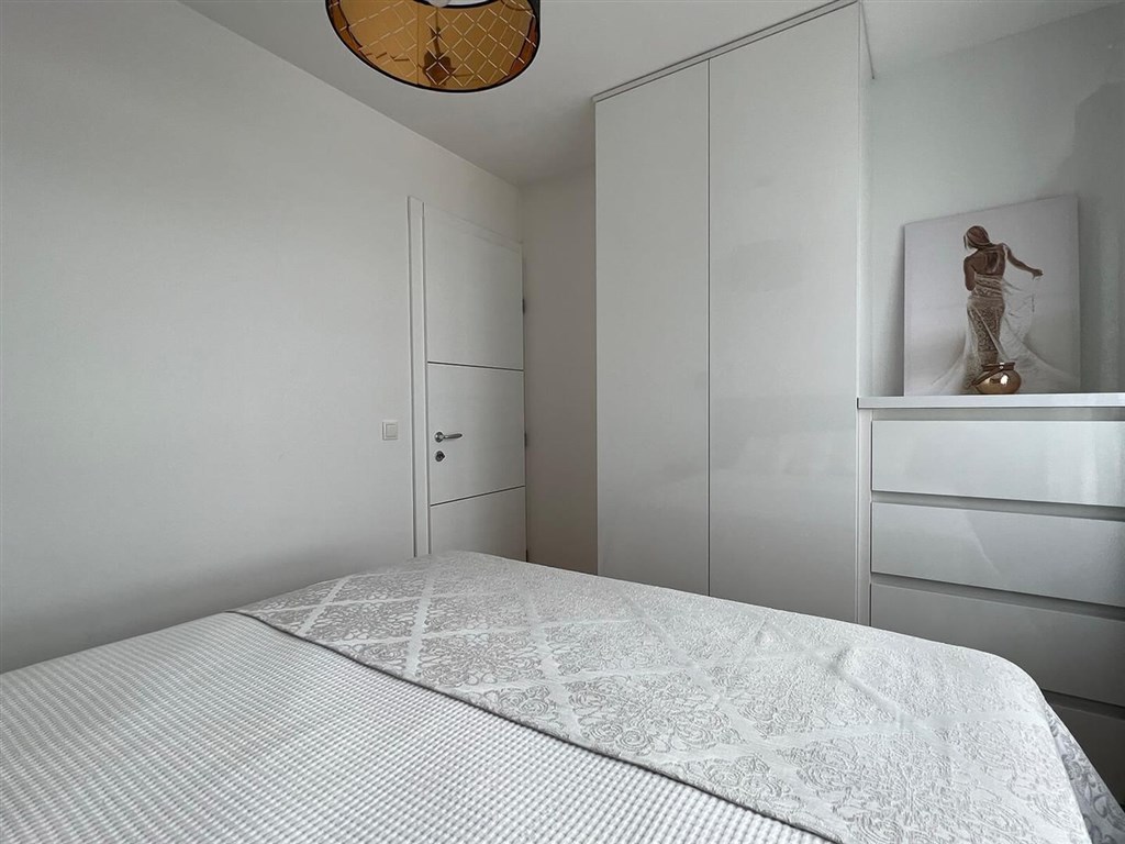 na-prodej-luxusni-mezonet-s-vyhledem-na-more-makarska-chorvatsko