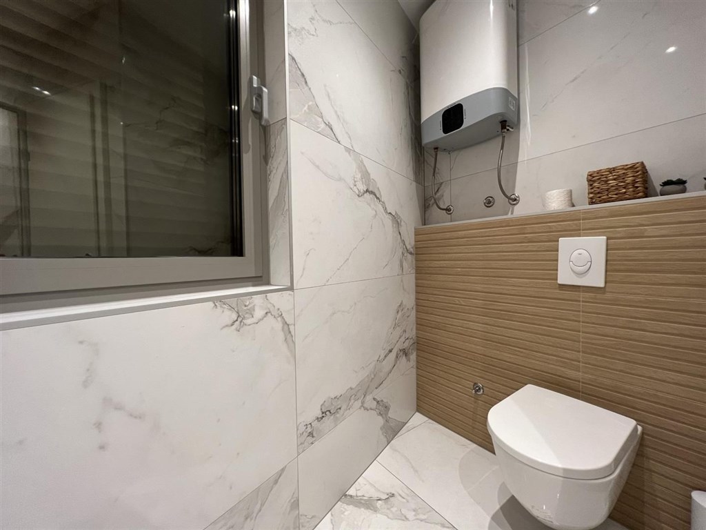 na-prodej-moderne-zarizeny-apartman-makarska-chorvatsko