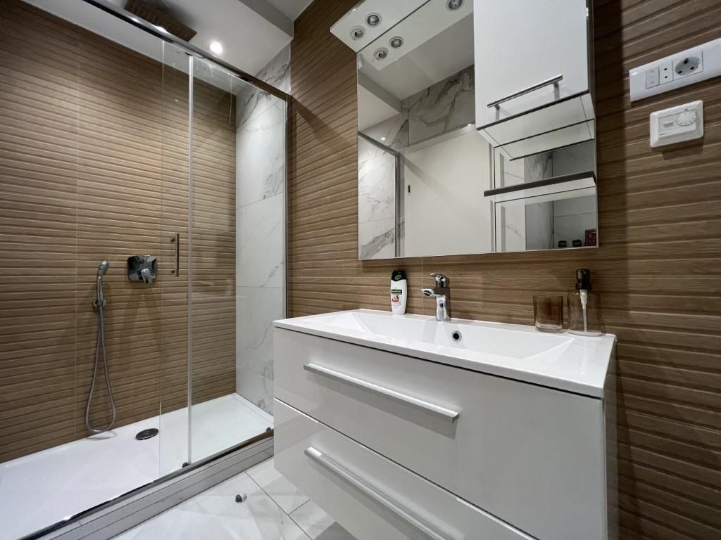 na-prodej-moderne-zarizeny-apartman-makarska-chorvatsko