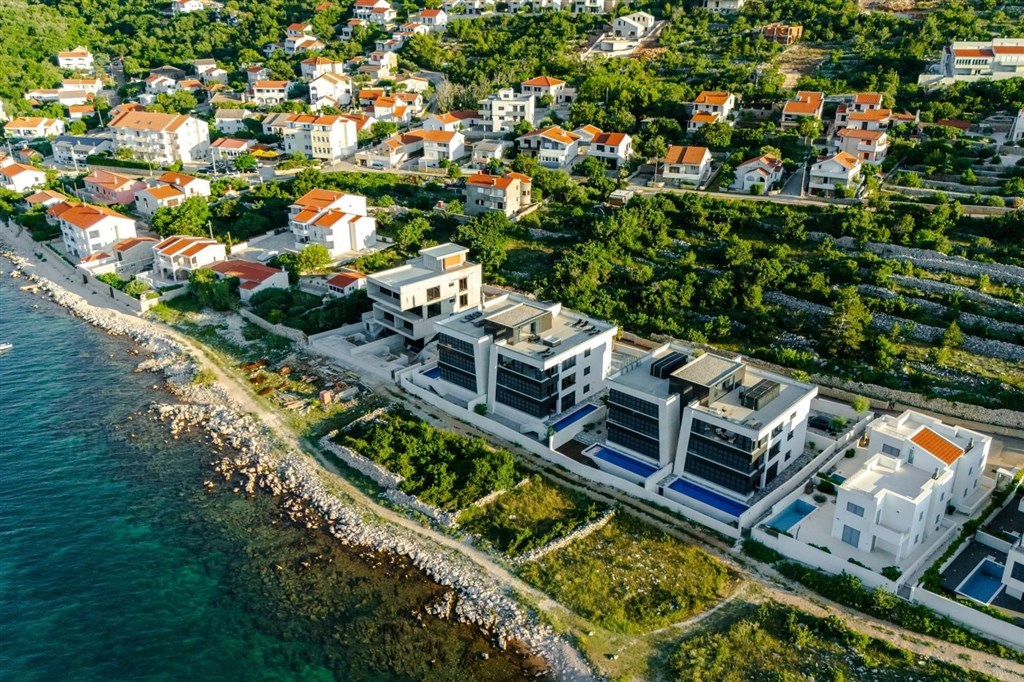 na-prodej-luxusni-penthouse-v-1-rade-od-more-vinjerac-chorvatsko