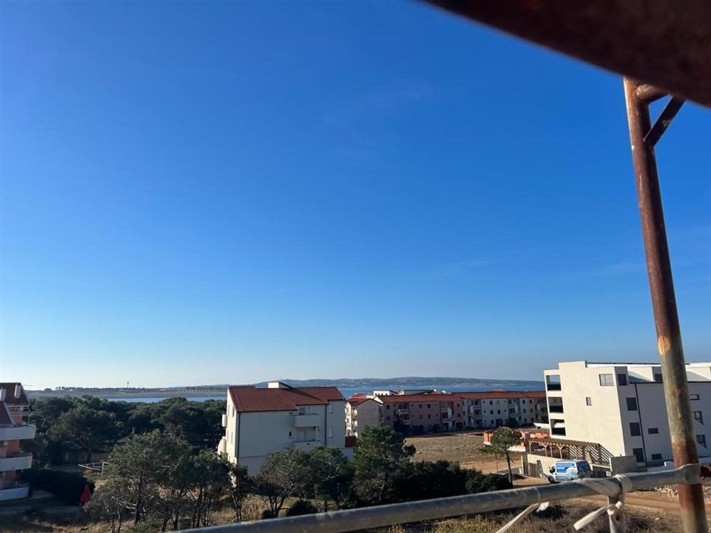 na-prodej-novy-apartman-s-1-loznici-a-balkonem-povljana-chorvatsko