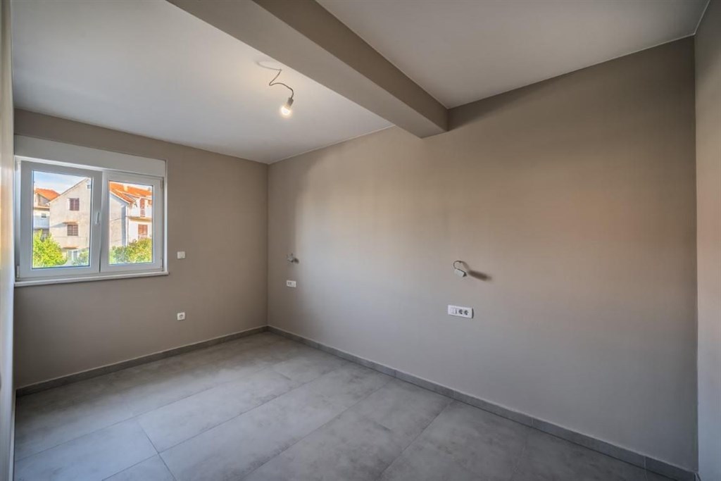 na-prodej-penthouse-se-4-loznicemi-pobliz-more-brodarica-chorvatsko