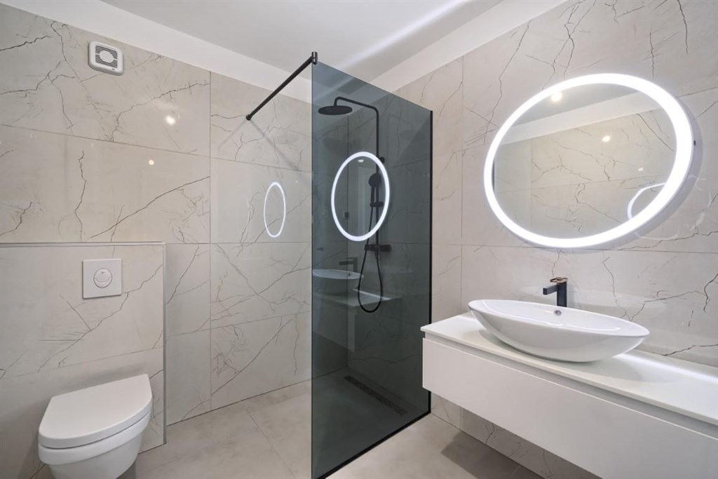 na-prodej-penthouse-se-4-loznicemi-pobliz-more-brodarica-chorvatsko