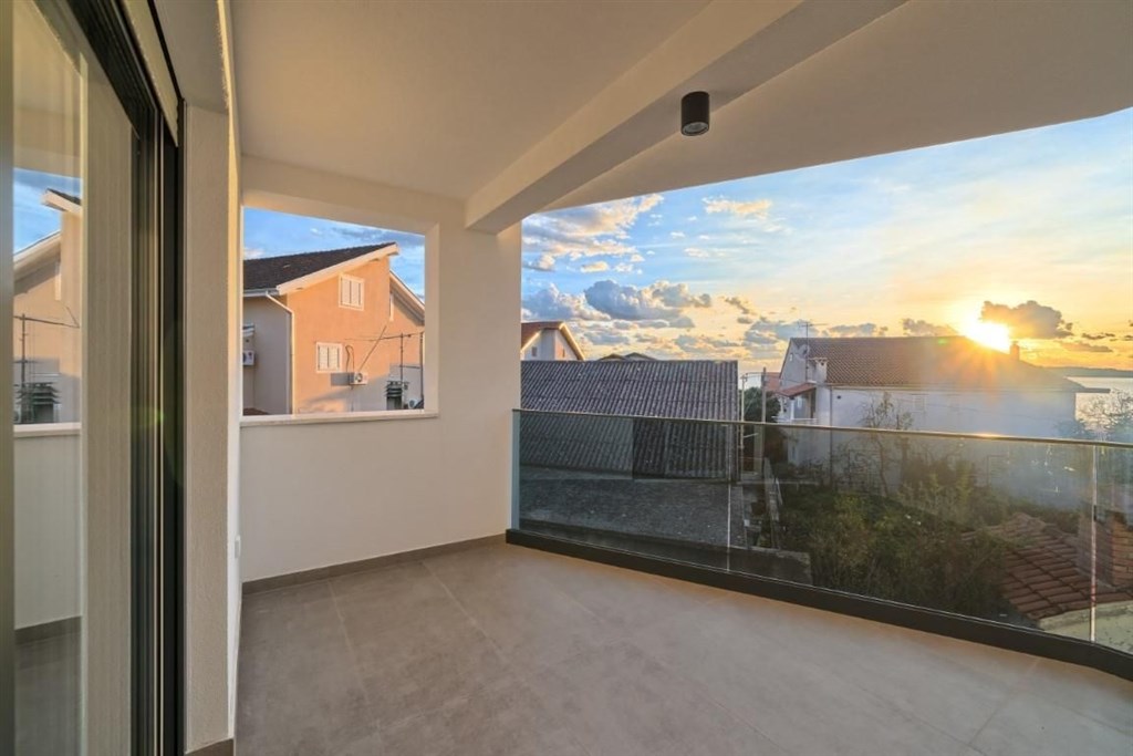 na-prodej-penthouse-se-4-loznicemi-pobliz-more-brodarica-chorvatsko