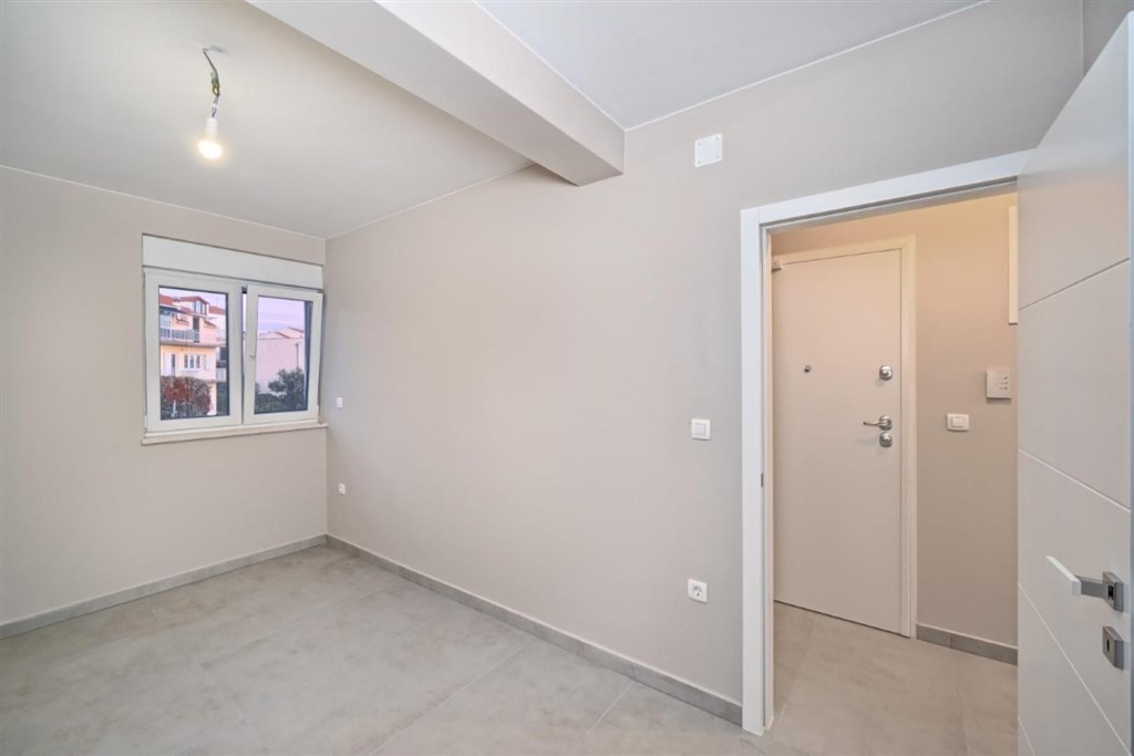 na-prodej-penthouse-se-4-loznicemi-pobliz-more-brodarica-chorvatsko