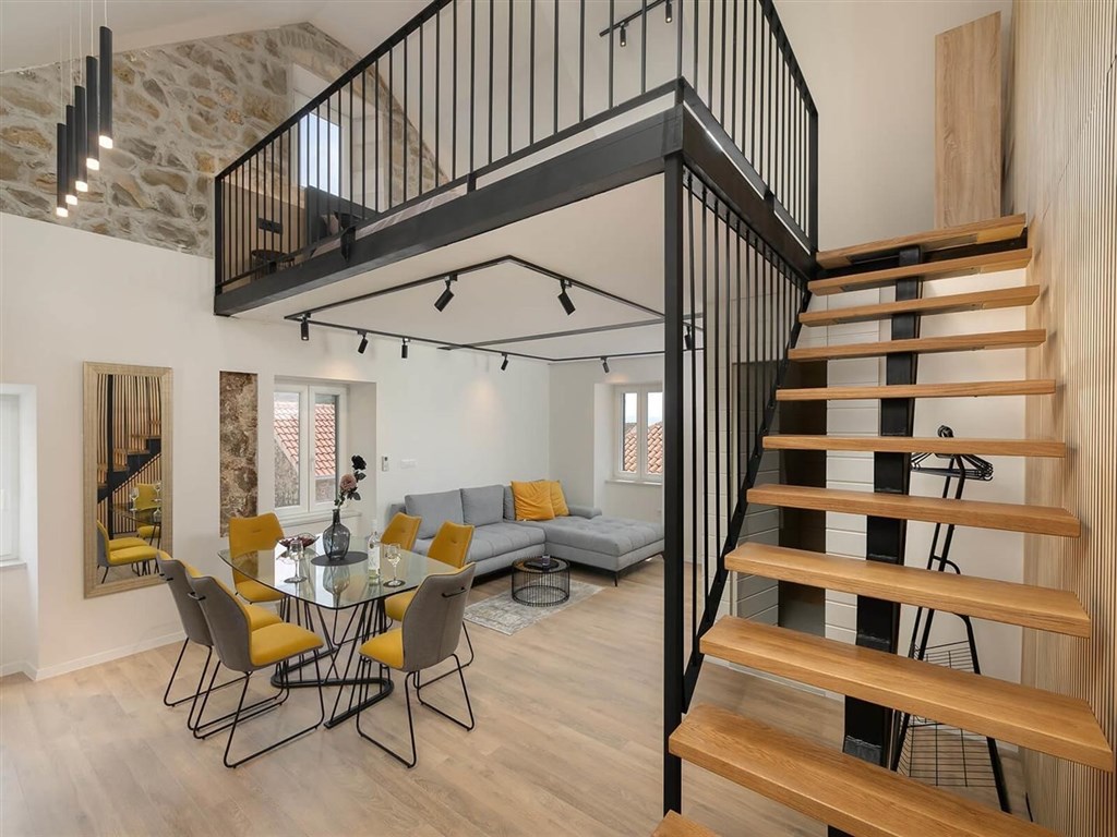 na-prodej-2-luxusni-apartmany-v-centru-mesta-makarska-chorvatsko