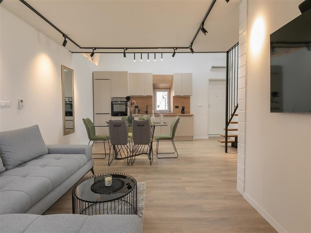 na-prodej-2-luxusni-apartmany-v-centru-mesta-makarska-chorvatsko