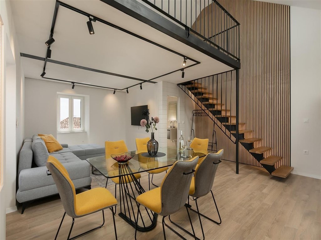 na-prodej-2-luxusni-apartmany-v-centru-mesta-makarska-chorvatsko