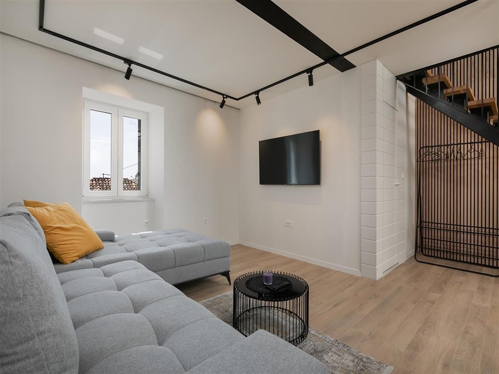 na-prodej-2-luxusni-apartmany-v-centru-mesta-makarska-chorvatsko