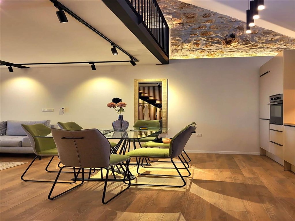 na-prodej-2-luxusni-apartmany-v-centru-mesta-makarska-chorvatsko