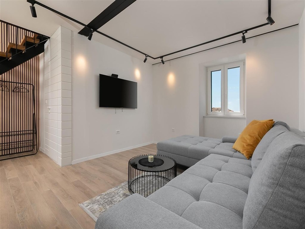 na-prodej-2-luxusni-apartmany-v-centru-mesta-makarska-chorvatsko
