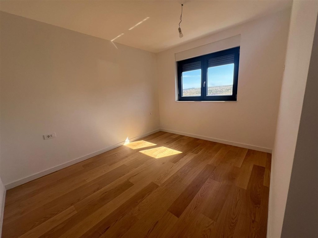 na-prodej-novy-apartman-v-1-rade-od-more-vinjerac-chorvatsko