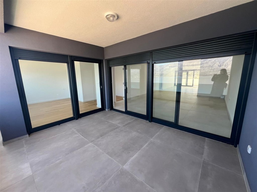 na-prodej-novy-apartman-v-1-rade-od-more-vinjerac-chorvatsko