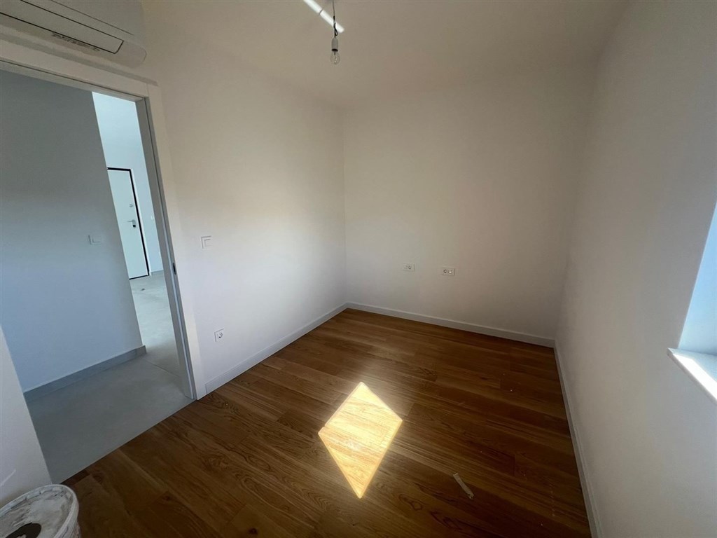 na-prodej-novy-apartman-v-1-rade-od-more-vinjerac-chorvatsko
