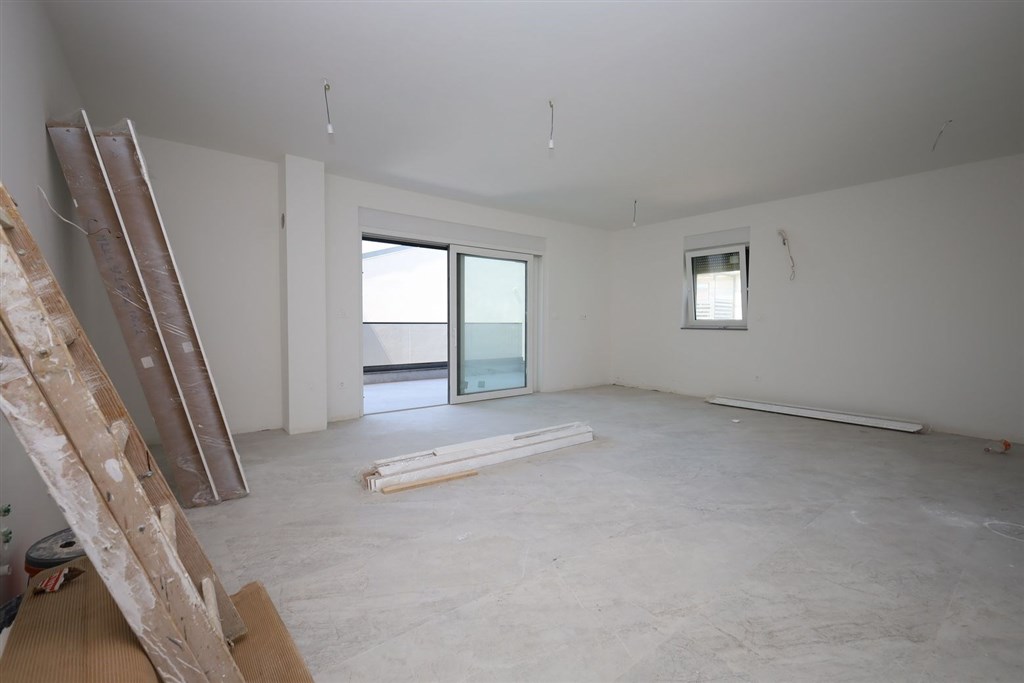 na-prodej-novy-apartman-se-3-loznicemi-a-terasou-vodice-chorvatsko