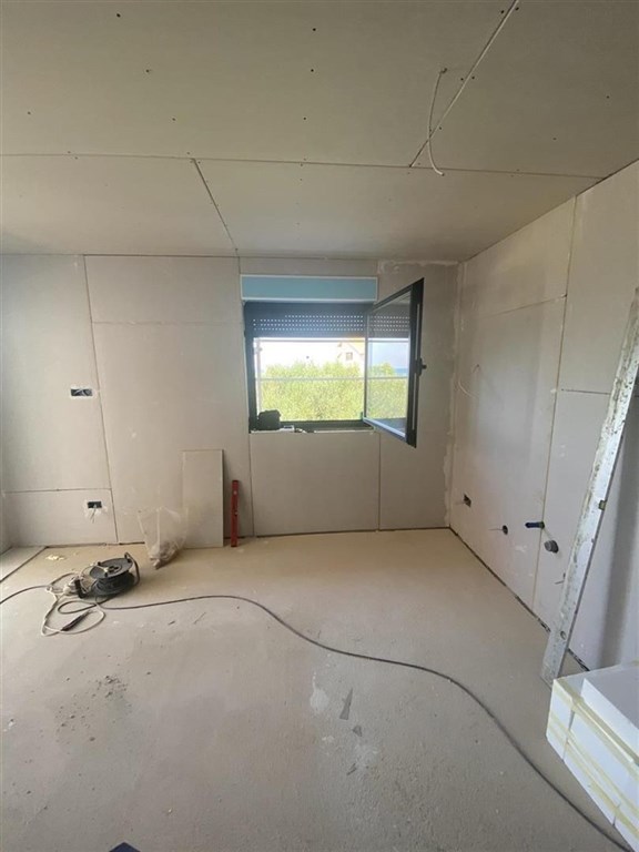 na-prodej-novy-apartman-pouze-50-m-od-more-povljana-chorvatsko