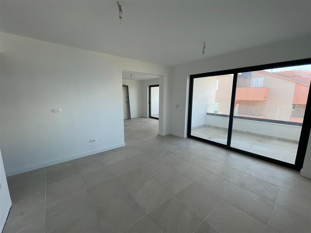 na-prodej-novy-apartman-pouze-50-m-od-more-povljana-chorvatsko