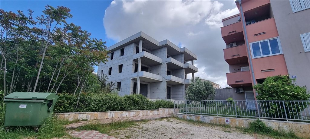 na-prodej-novy-apartman-pouze-50-m-od-more-povljana-chorvatsko