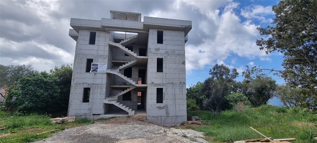 na-prodej-novy-apartman-pouze-50-m-od-more-povljana-chorvatsko