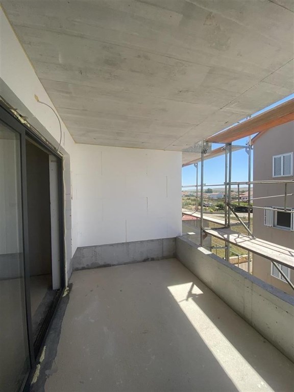 na-prodej-novy-apartman-pouze-50-m-od-more-povljana-chorvatsko