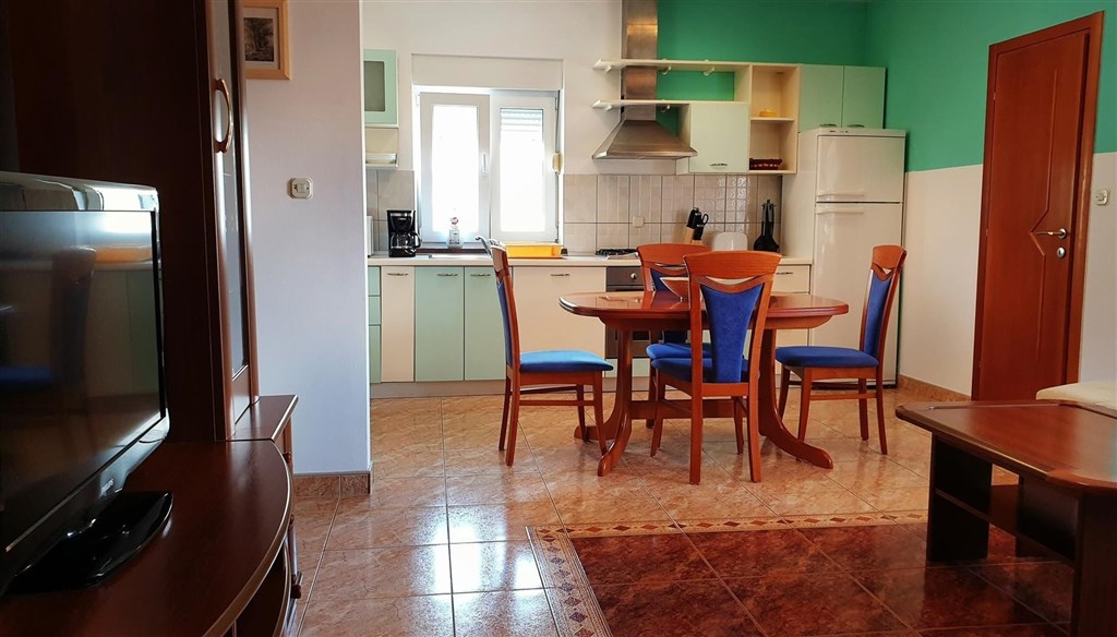 na-prodej-vila-se-7-apartmany-blizko-more-zadar-chorvatsko