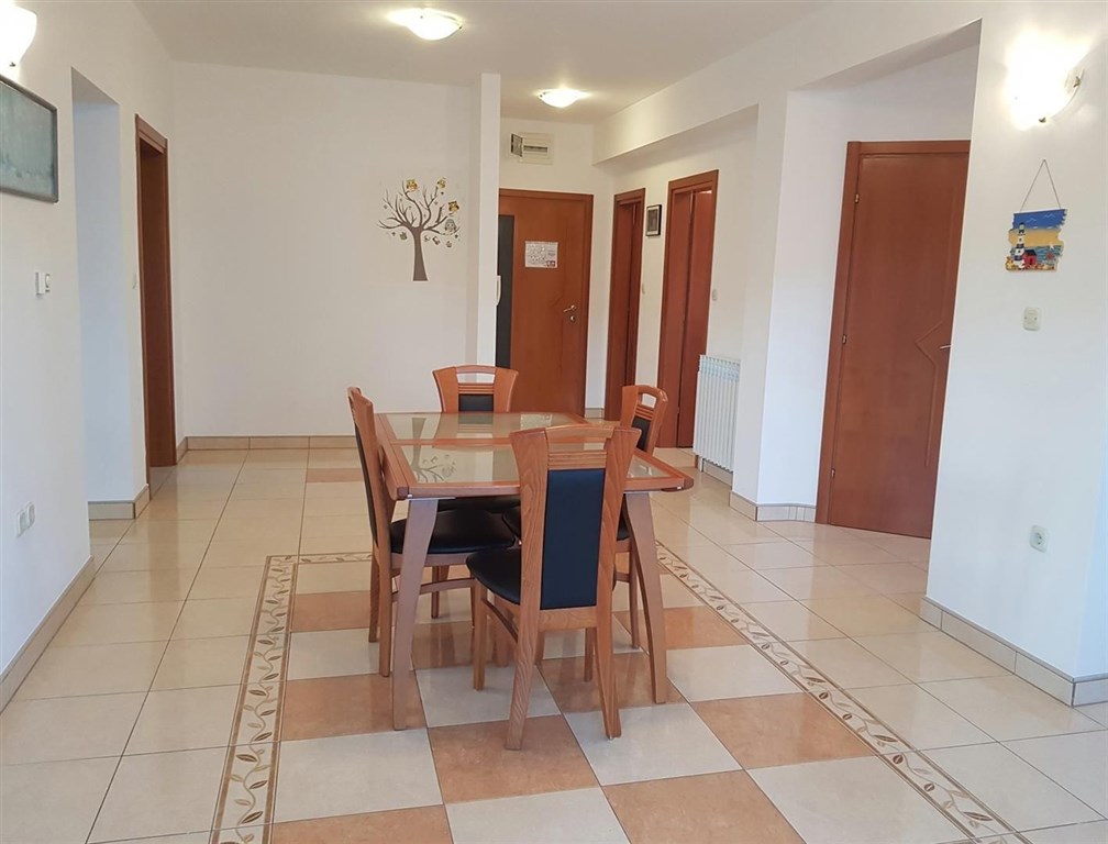 na-prodej-vila-se-7-apartmany-blizko-more-zadar-chorvatsko