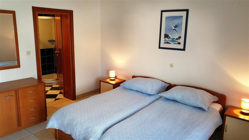 na-prodej-vila-se-7-apartmany-blizko-more-zadar-chorvatsko