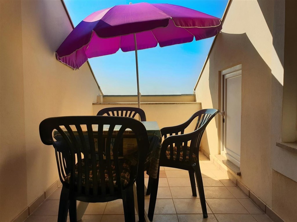 na-prodej-vila-se-7-apartmany-blizko-more-zadar-chorvatsko