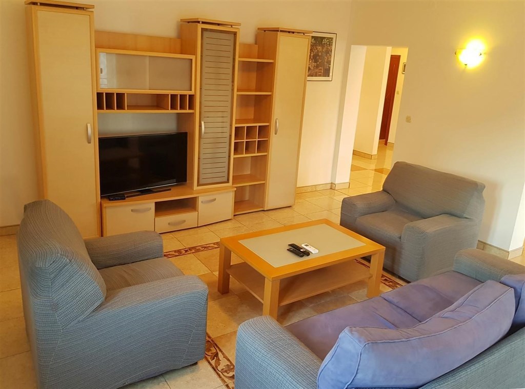 na-prodej-vila-se-7-apartmany-blizko-more-zadar-chorvatsko