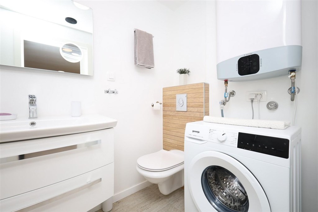 na-prodej-apartman-s-2-loznicemi-pobliz-more-vodice-chorvatsko