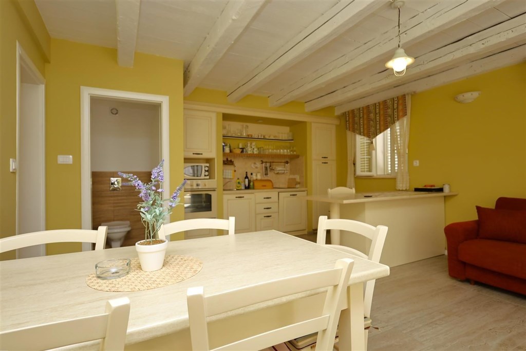 na-prodej-apartman-s-2-loznicemi-pobliz-more-vodice-chorvatsko