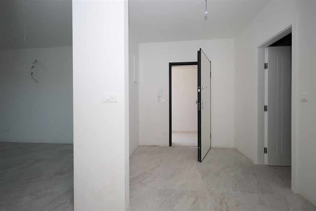 na-prodej-novy-apartman-s-prostornou-terasou-vodice-chorvatsko