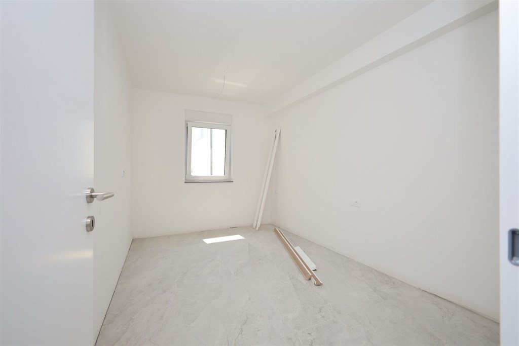 na-prodej-novy-apartman-s-prostornou-terasou-vodice-chorvatsko