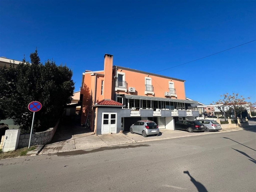 na-prodej-zrekonstruovany-dum-s-restauraci-nin-chorvatsko