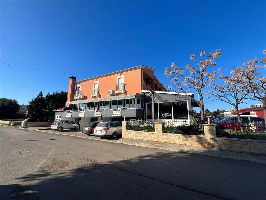na-prodej-zrekonstruovany-dum-s-restauraci-nin-chorvatsko